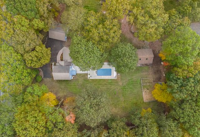 882 Killingworth Road, Haddam, CT 06441