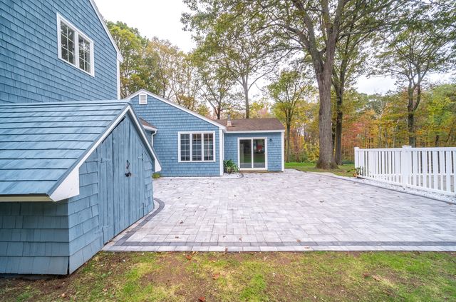 882 Killingworth Road, Haddam, CT 06441