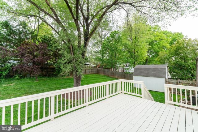 1105 CLARKE ST, Herndon, VA 20170