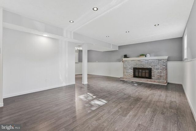 1105 CLARKE ST, Herndon, VA 20170