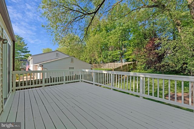 1105 CLARKE ST, Herndon, VA 20170