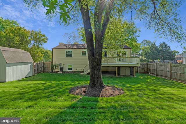 1105 CLARKE ST, Herndon, VA 20170