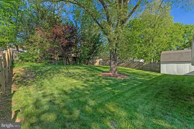 1105 CLARKE ST, Herndon, VA 20170