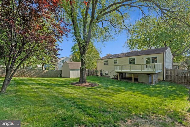 1105 CLARKE ST, Herndon, VA 20170