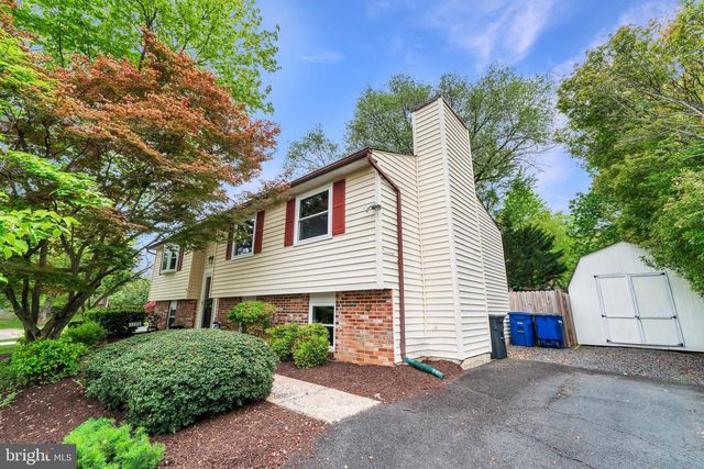 1105 CLARKE ST, Herndon, VA 20170