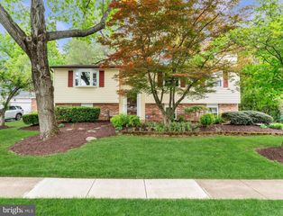 1105 CLARKE ST, Herndon, VA 20170