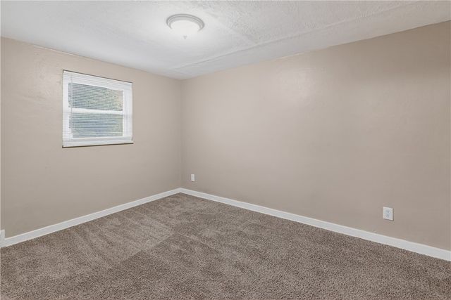 921 Lincoln Way, Mckeesport, PA 15132