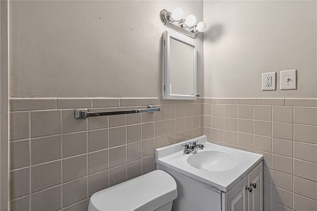 921 Lincoln Way, Mckeesport, PA 15132