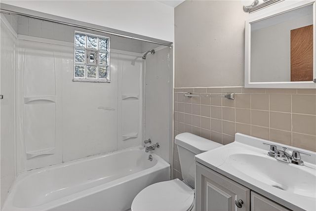 921 Lincoln Way, Mckeesport, PA 15132