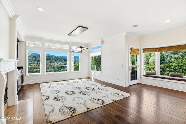 708 Ravensbury Street, Lake Sherwood, CA 91361