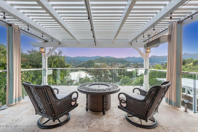 708 Ravensbury Street, Lake Sherwood, CA 91361