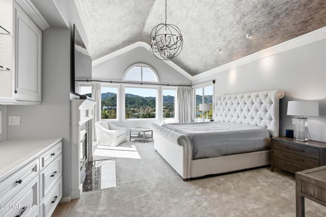 708 Ravensbury Street, Lake Sherwood, CA 91361