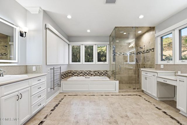 708 Ravensbury Street, Lake Sherwood, CA 91361