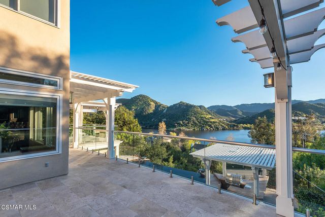 708 Ravensbury Street, Lake Sherwood, CA 91361