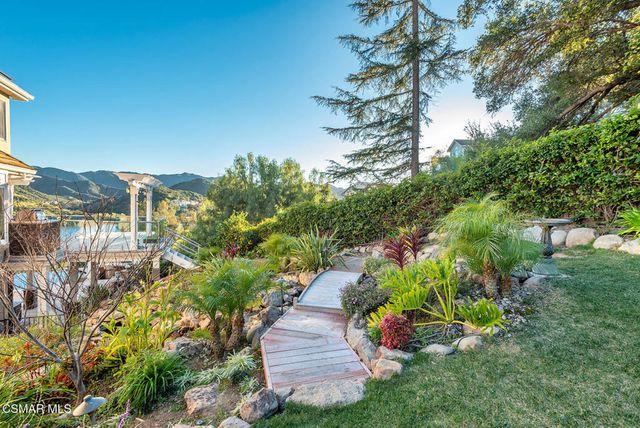 708 Ravensbury Street, Lake Sherwood, CA 91361