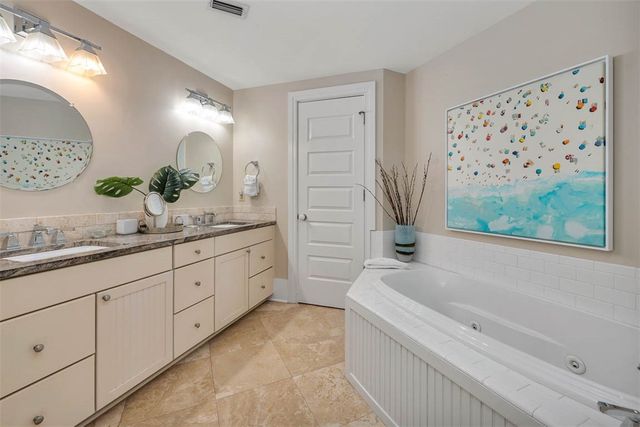 744 Ocean Blvd 202, St Simons Island, GA 31522