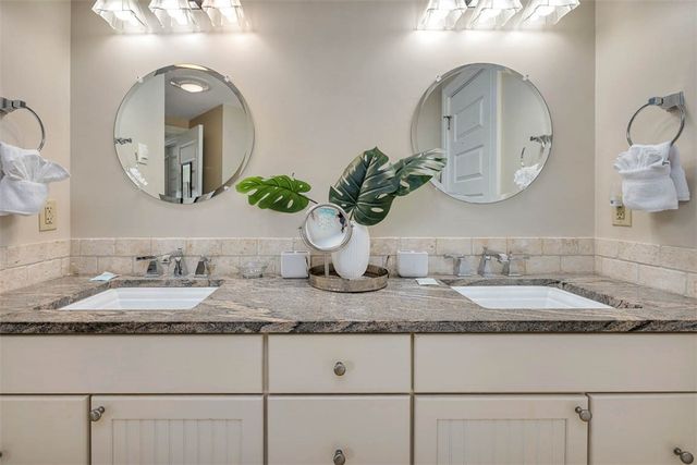 744 Ocean Blvd 202, St Simons Island, GA 31522