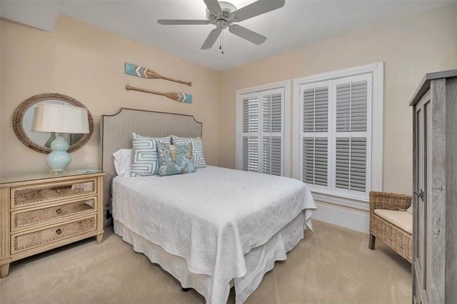 744 Ocean Blvd 202, St Simons Island, GA 31522