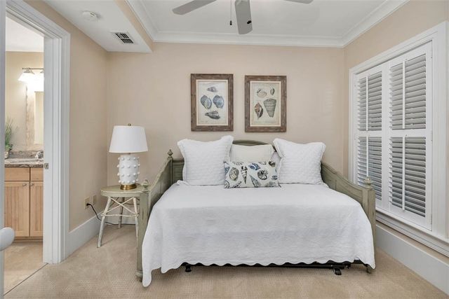 744 Ocean Blvd 202, St Simons Island, GA 31522