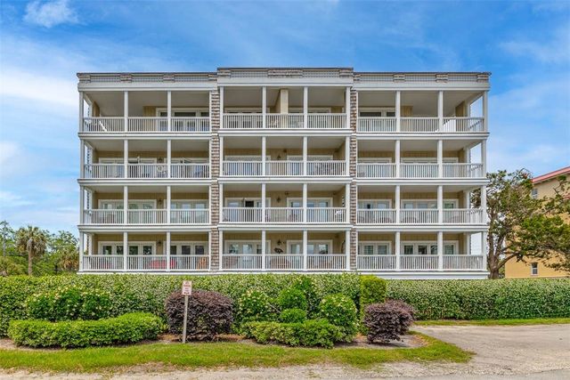 744 Ocean Blvd 202, St Simons Island, GA 31522