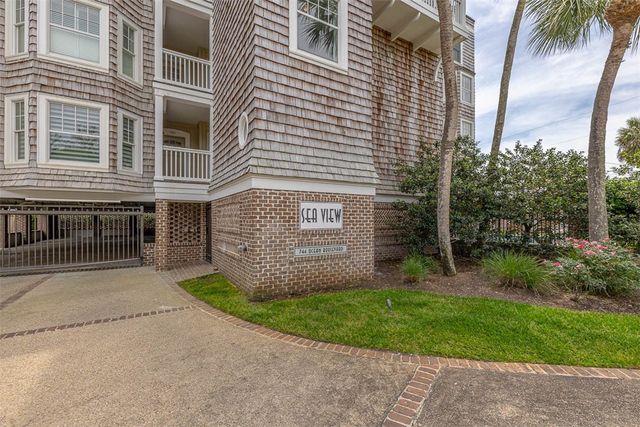 744 Ocean Blvd 202, St Simons Island, GA 31522