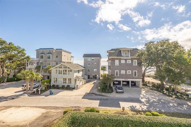 744 Ocean Blvd 202, St Simons Island, GA 31522