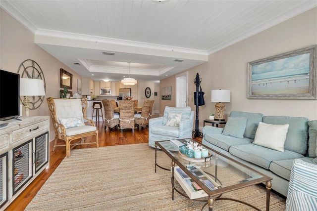 744 Ocean Blvd 202, St Simons Island, GA 31522