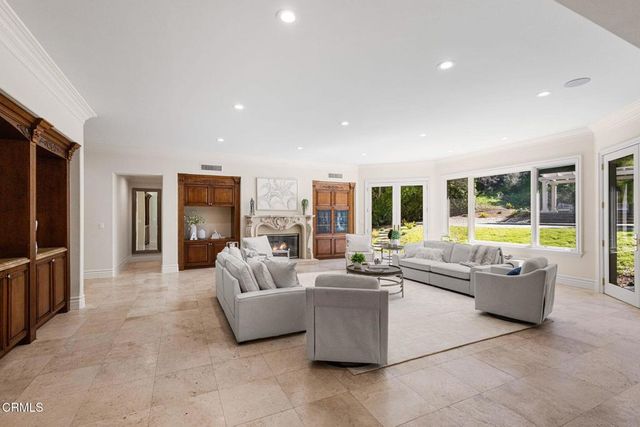 4080 Dover Road, La Canada Flintridge, CA 91011