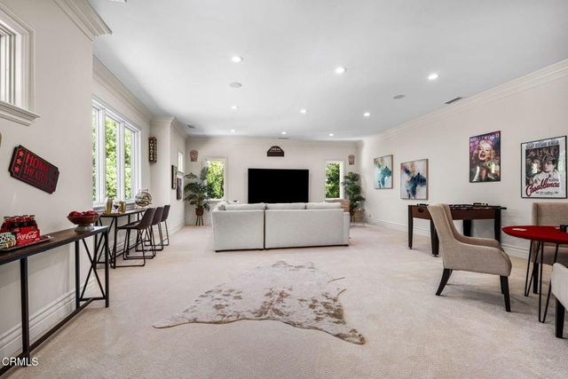 4080 Dover Road, La Canada Flintridge, CA 91011