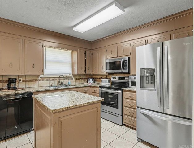 105 Kingsbrook Street, Hot Springs, AR 71913