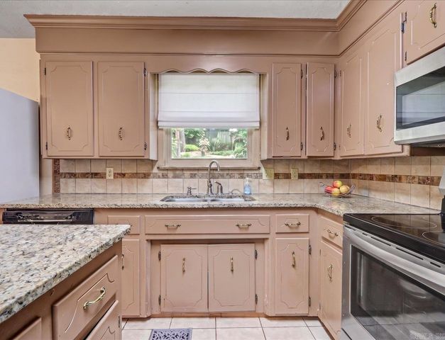 105 Kingsbrook Street, Hot Springs, AR 71913