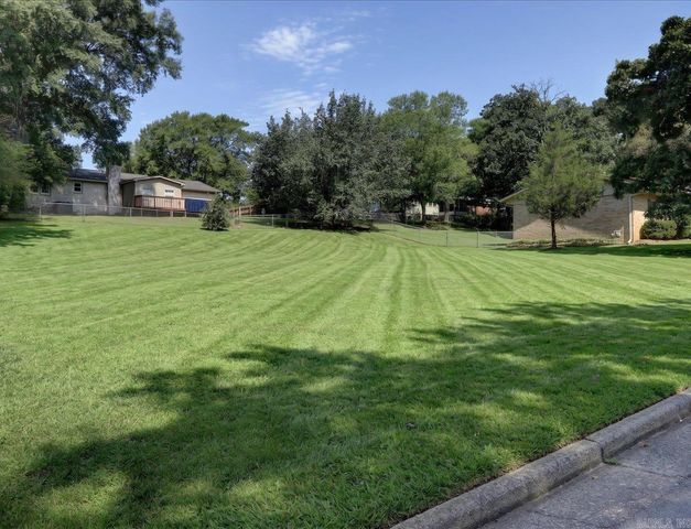 105 Kingsbrook Street, Hot Springs, AR 71913