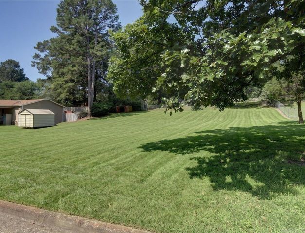 105 Kingsbrook Street, Hot Springs, AR 71913