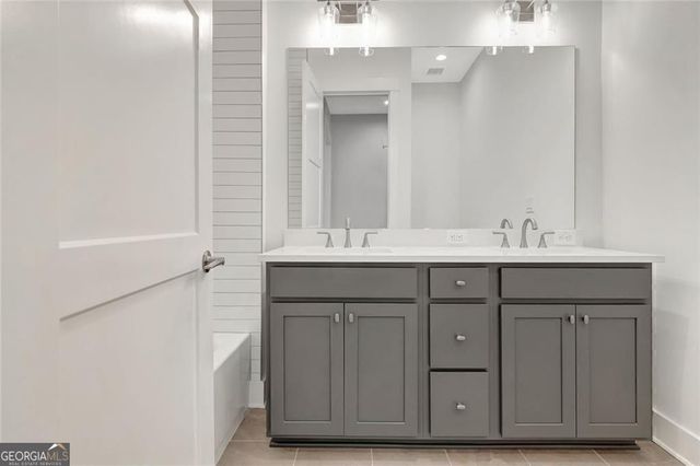 190 Rolison Way, Fayetteville, GA 30214