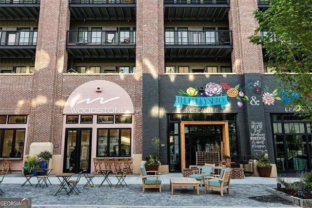 190 Rolison Way, Fayetteville, GA 30214