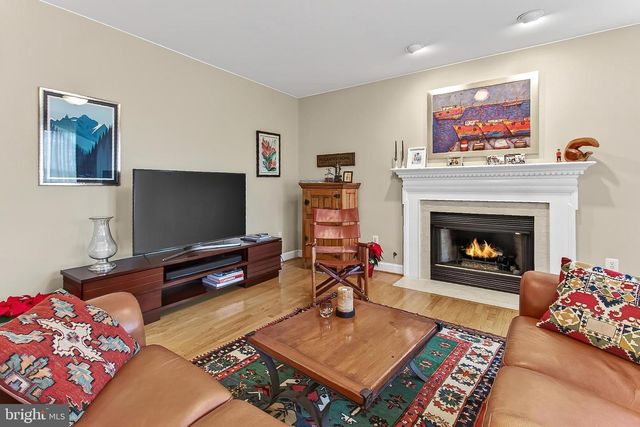 4818 9TH ST S, Arlington, VA 22204