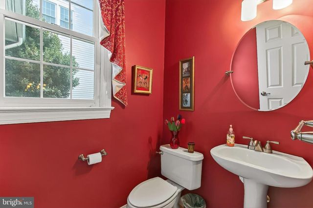 4818 9TH ST S, Arlington, VA 22204