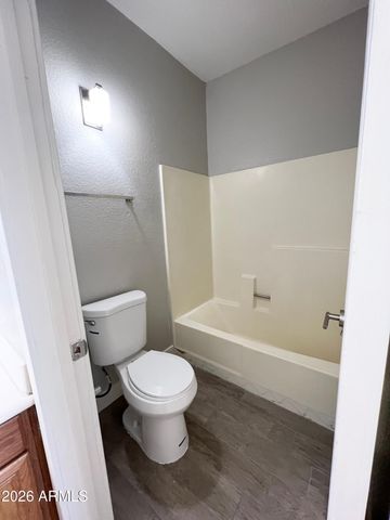 5757 W EUGIE Avenue 2049, Glendale, AZ 85304