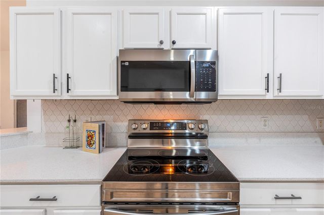2705 WILLOW GLEN CIRCLE, Kissimmee, FL 34744