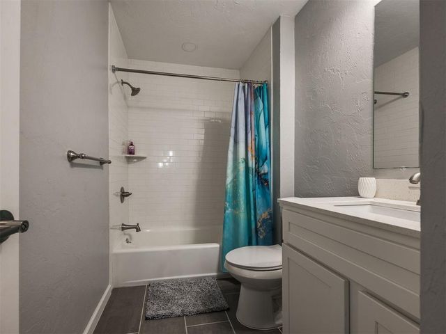 9636 N Hefner Village Boulevard, Oklahoma City, OK 73162