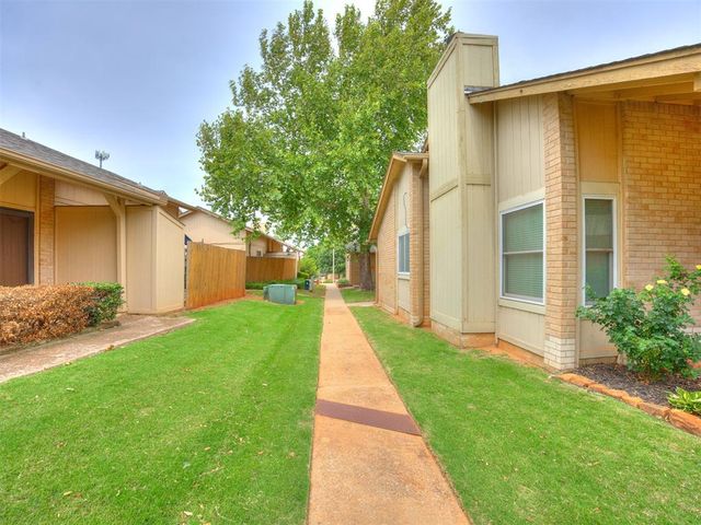 9636 N Hefner Village Boulevard, Oklahoma City, OK 73162