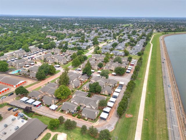 9636 N Hefner Village Boulevard, Oklahoma City, OK 73162