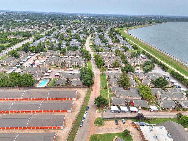 9636 N Hefner Village Boulevard, Oklahoma City, OK 73162