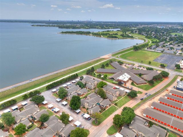 9636 N Hefner Village Boulevard, Oklahoma City, OK 73162