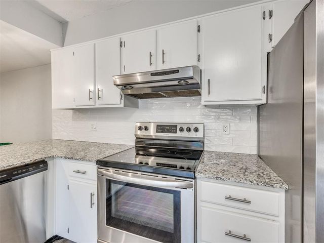 9636 N Hefner Village Boulevard, Oklahoma City, OK 73162