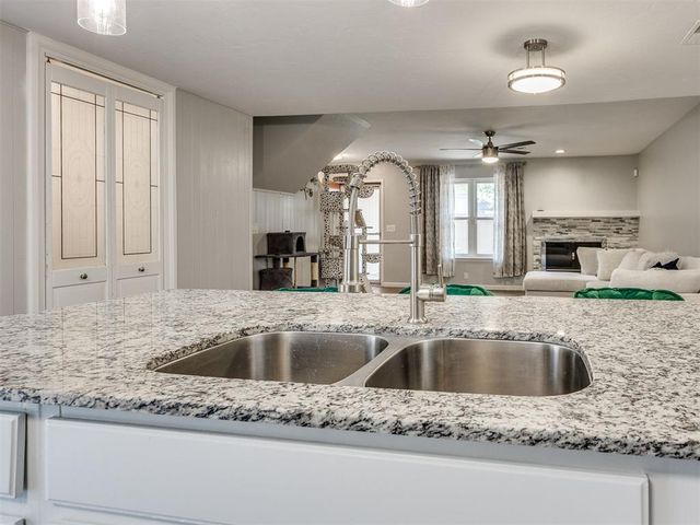 9636 N Hefner Village Boulevard, Oklahoma City, OK 73162