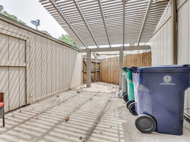 9636 N Hefner Village Boulevard, Oklahoma City, OK 73162