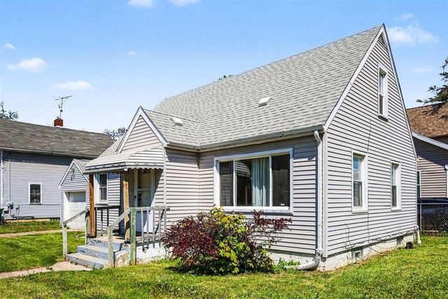 902 W Lapeer Street, Lansing, MI 48915