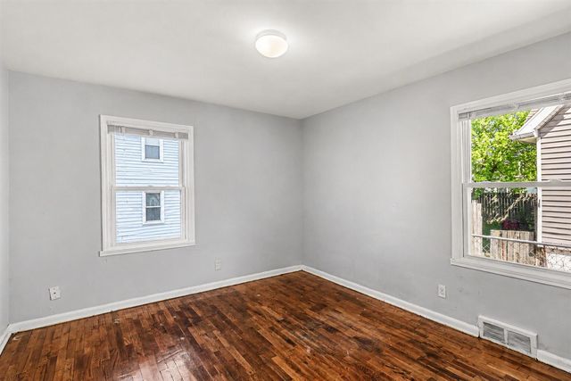 902 W Lapeer Street, Lansing, MI 48915