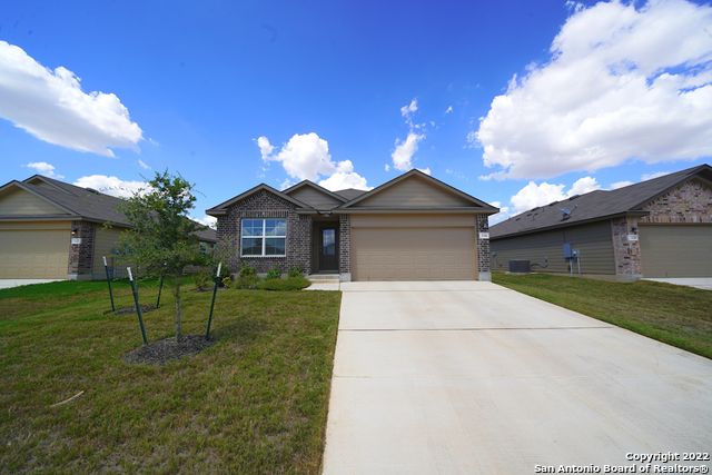 316 TOWN FRK, Cibolo, TX 78108